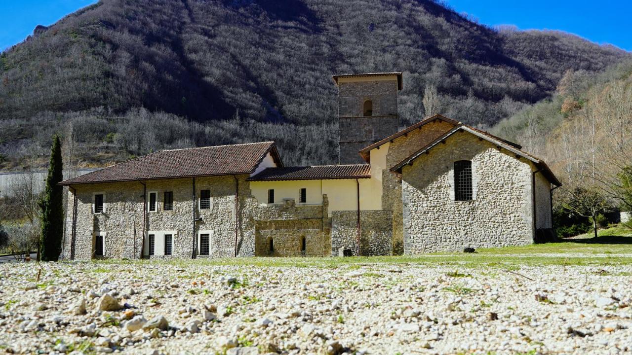 Abbazia Ss. Quirico E Giulitta Hotel Micigliano Kültér fotó