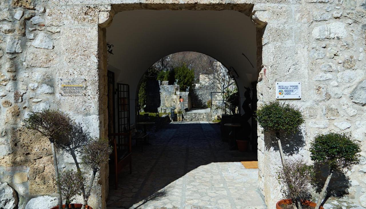 Abbazia Ss. Quirico E Giulitta Hotel Micigliano Kültér fotó