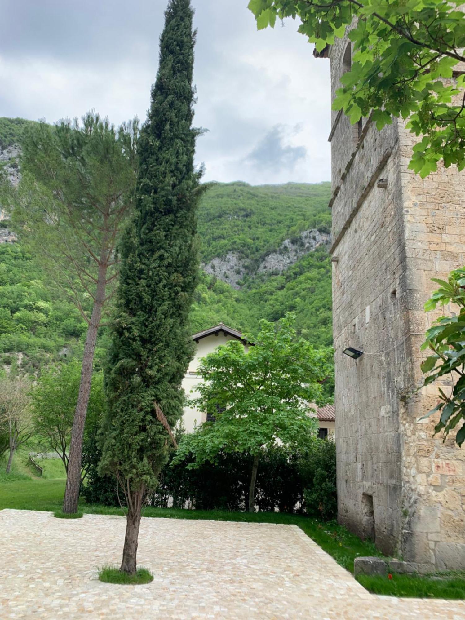 Abbazia Ss. Quirico E Giulitta Hotel Micigliano Kültér fotó